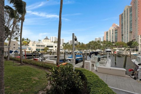 Condo in Aventura, Florida, 2 bedrooms  № 1030917 - photo 28