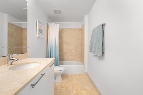 Copropriété à vendre à Aventura, Floride: 2 chambres, 187.66 m2 № 1030917 - photo 18