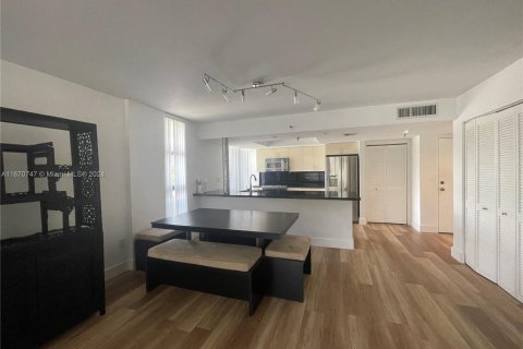 Condominio en venta en Miami, Florida, 2 dormitorios, 106.37 m2 № 1398102 - foto 3