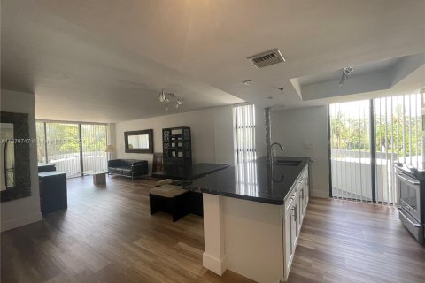 Copropriété à vendre à Miami, Floride: 2 chambres, 106.37 m2 № 1398102 - photo 1