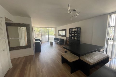 Copropriété à vendre à Miami, Floride: 2 chambres, 106.37 m2 № 1398102 - photo 19