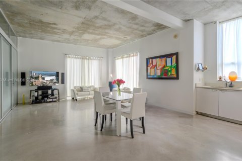 Copropriété à vendre à Miami, Floride: 2 chambres, 110.09 m2 № 1398059 - photo 2