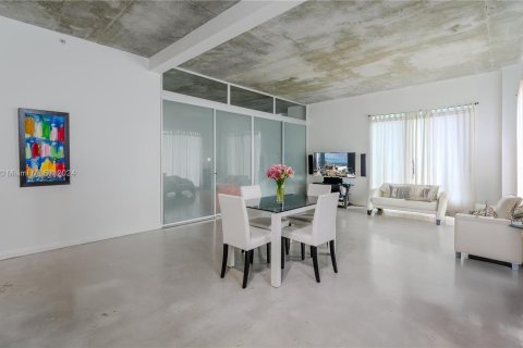 Copropriété à vendre à Miami, Floride: 2 chambres, 110.09 m2 № 1398059 - photo 3