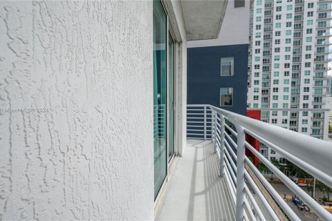 Copropriété à vendre à Miami, Floride: 2 chambres, 110.09 m2 № 1398059 - photo 15