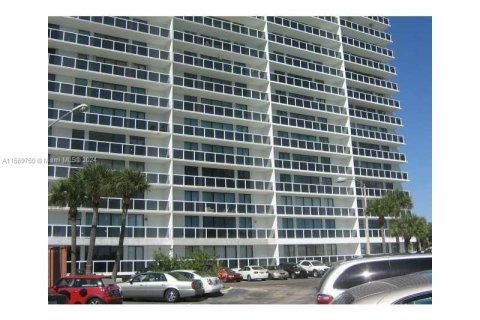 Condominio en venta en Aventura, Florida, 2 dormitorios, 108.23 m2 № 1398100 - foto 5