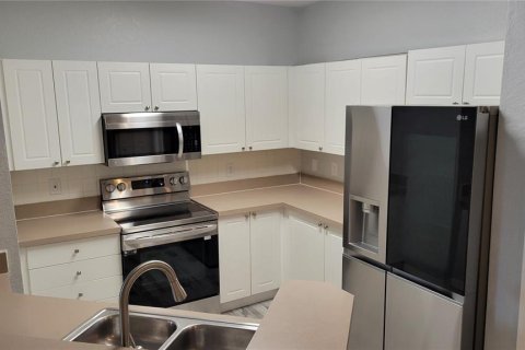 Condo in Sarasota, Florida, 3 bedrooms  № 1394005 - photo 2