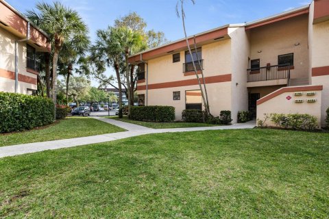 Condo in Coconut Creek, Florida, 3 bedrooms  № 1058843 - photo 6