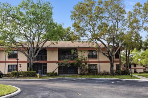 Condo in Coconut Creek, Florida, 3 bedrooms  № 1058843 - photo 4