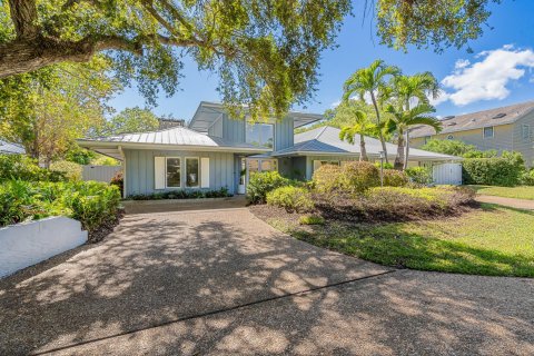 House in Vero Beach, Florida 5 bedrooms, 354.52 sq.m. № 1051179 - photo 2