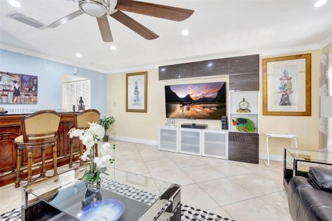 Villa ou maison à vendre à Pembroke Pines, Floride: 3 chambres, 233.37 m2 № 1417737 - photo 24