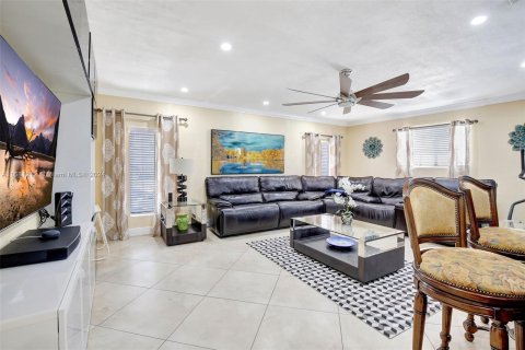 Villa ou maison à vendre à Pembroke Pines, Floride: 3 chambres, 233.37 m2 № 1417737 - photo 22