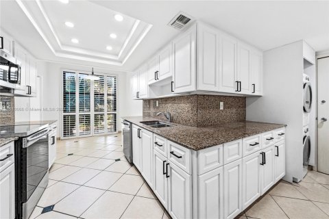 Condominio en venta en Key Biscayne, Florida, 2 dormitorios, 165.55 m2 № 1059450 - foto 18