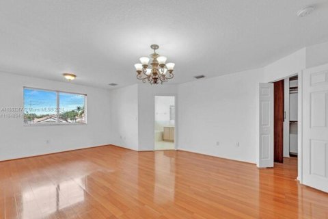 Villa ou maison à vendre à Doral, Floride: 4 chambres, 243.4 m2 № 1098258 - photo 18