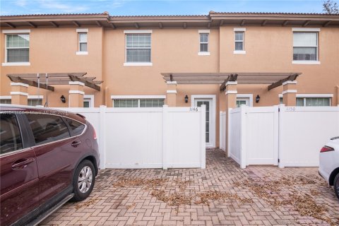 Townhouse in Pembroke Pines, Florida 2 bedrooms, 127.09 sq.m. № 1043860 - photo 21