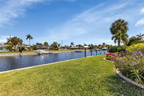 Casa en venta en Punta Gorda, Florida, 3 dormitorios, 158.03 m2 № 1263548 - foto 5