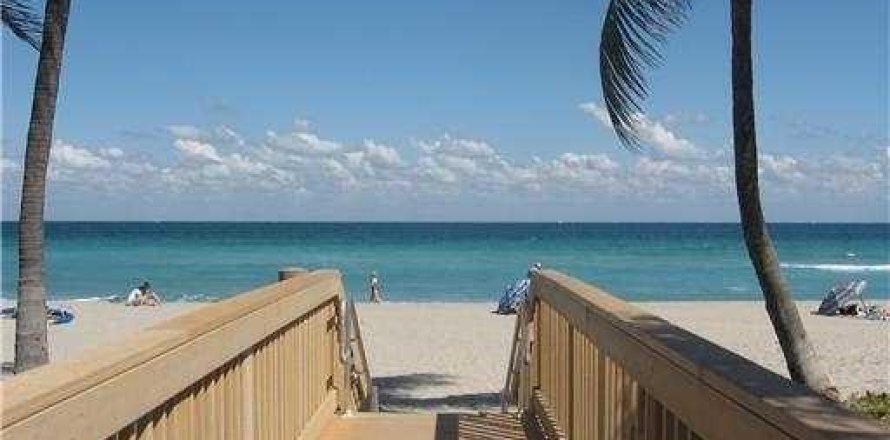 Condo in Hollywood, Florida, 2 bedrooms  № 1024728