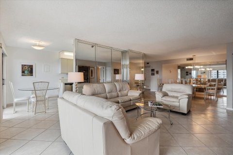 Copropriété à vendre à Hollywood, Floride: 2 chambres, 145.86 m2 № 1024728 - photo 12