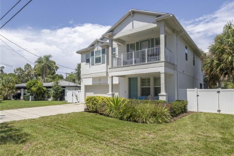 Villa ou maison à vendre à Tampa, Floride: 4 chambres, 289.39 m2 № 1337448 - photo 6