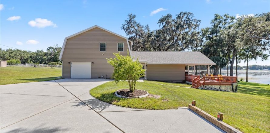 Casa en Dunnellon, Florida 3 dormitorios, 263.1 m2 № 1388613