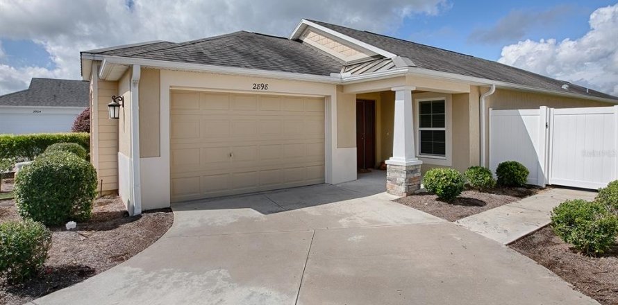 Casa en The Villages, Florida 3 dormitorios, 137.59 m2 № 1388617