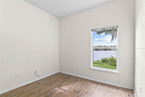 House in Orlando, Florida 3 bedrooms, 136.57 sq.m. № 1381449 - photo 24