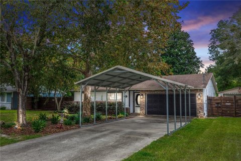 Villa ou maison à vendre à DeLand, Floride: 3 chambres, 109.25 m2 № 1381450 - photo 1