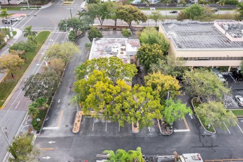 Commercial property in Sunrise, Florida № 1049545 - photo 28