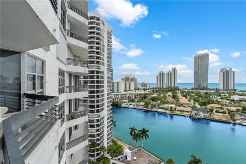 Condo in Aventura, Florida, 2 bedrooms  № 1388008 - photo 2