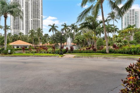 Condo in Aventura, Florida, 2 bedrooms  № 1388008 - photo 30