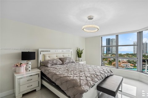 Condo in Aventura, Florida, 2 bedrooms  № 1388008 - photo 13