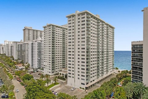 Condominio en venta en Fort Lauderdale, Florida, 2 dormitorios, 154.4 m2 № 1210620 - foto 29