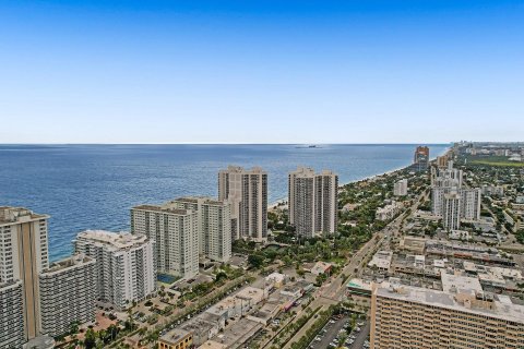 Condominio en venta en Fort Lauderdale, Florida, 2 dormitorios, 154.4 m2 № 1210620 - foto 19