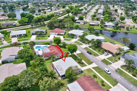 House in Delray Beach, Florida 2 bedrooms, 130.62 sq.m. № 1100363 - photo 3