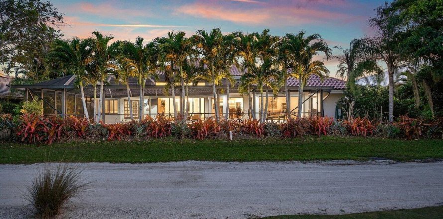 Villa ou maison à Palm Beach Gardens, Floride 5 chambres, 386.47 m2 № 1100397