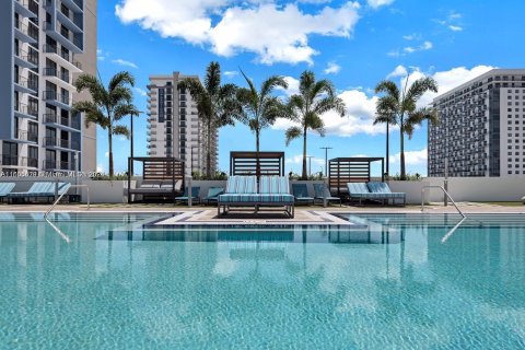 Condominio en venta en Doral, Florida, 1 dormitorio, 60.39 m2 № 1227999 - foto 23