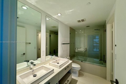 Condominio en venta en Miami, Florida, 1 dormitorio, 57.6 m2 № 1228038 - foto 8