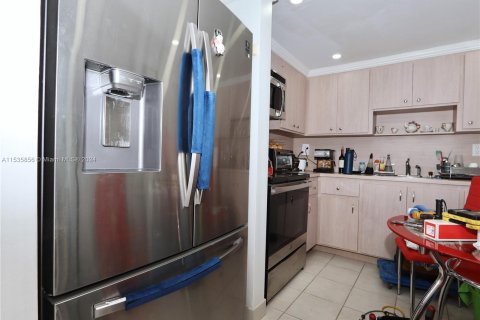 Condominio en venta en Aventura, Florida, 1 dormitorio, 71.35 m2 № 1024024 - foto 20