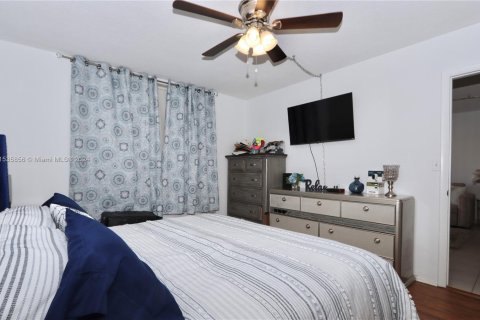 Condo in Aventura, Florida, 1 bedroom  № 1024024 - photo 22