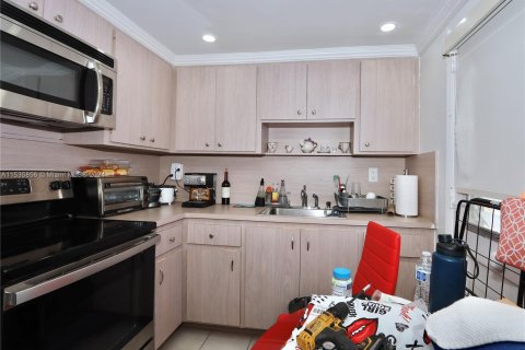 Condo in Aventura, Florida, 1 bedroom  № 1024024 - photo 18