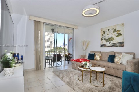 Copropriété à vendre à Aventura, Floride: 1 chambre, 71.35 m2 № 1024024 - photo 15