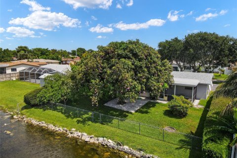 Villa ou maison à vendre à Pembroke Pines, Floride: 4 chambres, 178.74 m2 № 1210582 - photo 5