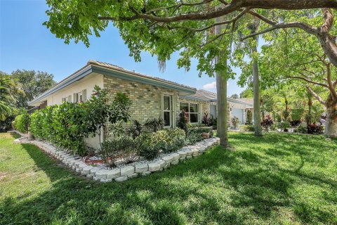 Villa ou maison à vendre à Coconut Creek, Floride: 4 chambres, 209.68 m2 № 1210598 - photo 13