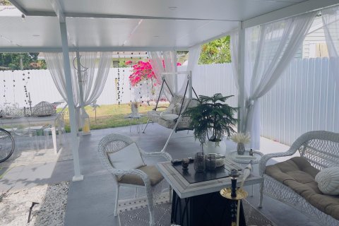 Casa en venta en Hollywood, Florida, 3 dormitorios, 157.93 m2 № 1216912 - foto 17