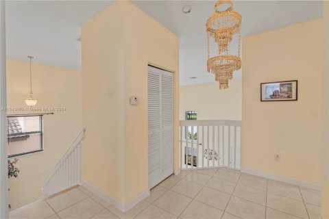 Villa ou maison à vendre à Homestead, Floride: 4 chambres, 275.64 m2 № 1047543 - photo 2