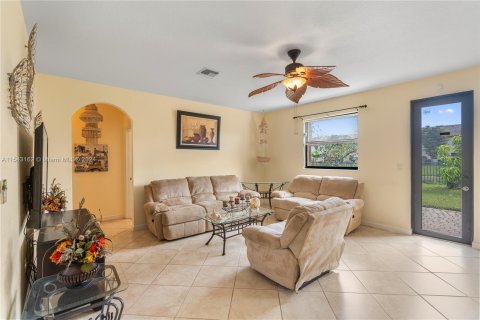 Casa en venta en Homestead, Florida, 4 dormitorios, 275.64 m2 № 1047543 - foto 20