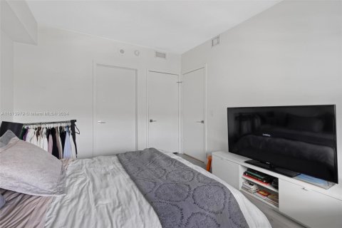 Condo in Miami, Florida, 2 bedrooms  № 1397062 - photo 16