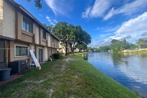 Townhouse in Plantation, Florida 3 bedrooms, 139.35 sq.m. № 1397011 - photo 6