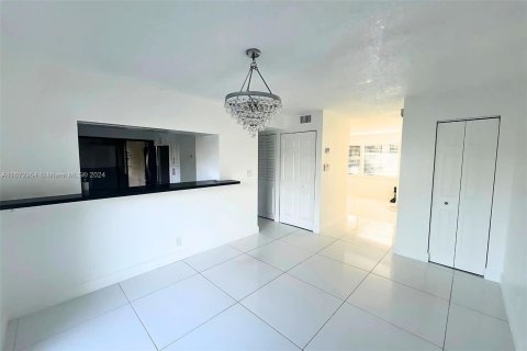 Townhouse in Plantation, Florida 3 bedrooms, 139.35 sq.m. № 1397011 - photo 9