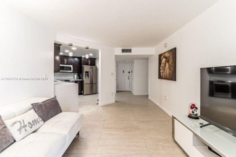 Condominio en venta en Aventura, Florida, 1 dormitorio, 80.82 m2 № 1309443 - foto 7