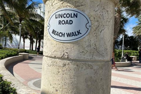 Condo in Miami Beach, Florida  № 1037300 - photo 6
